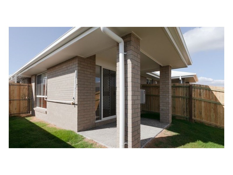 2/32 Arburry Crescent, Brassall QLD 4305