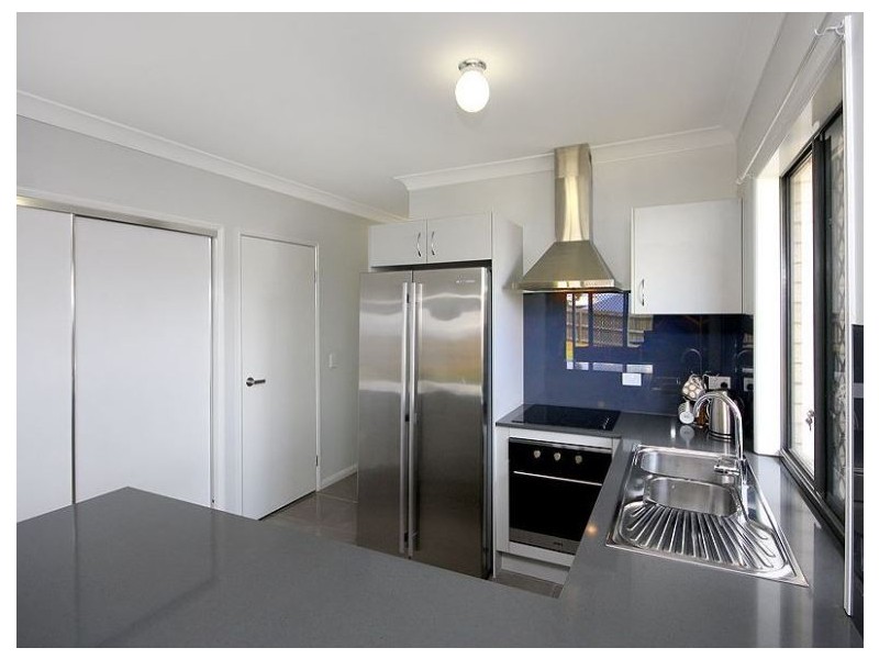 8 Boronia Street, Deebing Heights QLD 4306
