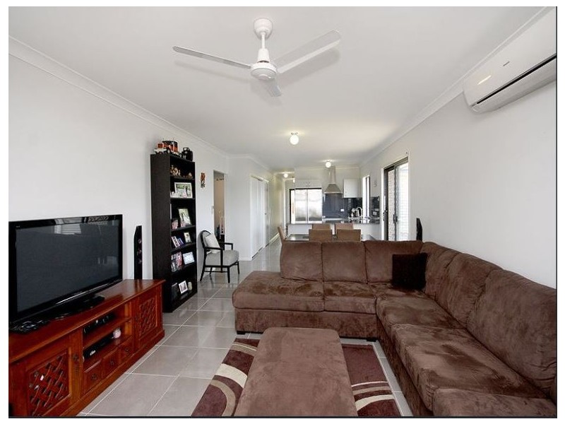 8 Boronia Street, Deebing Heights QLD 4306