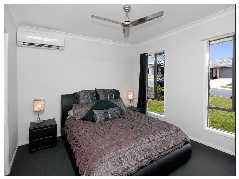 8 Boronia Street, Deebing Heights QLD 4306