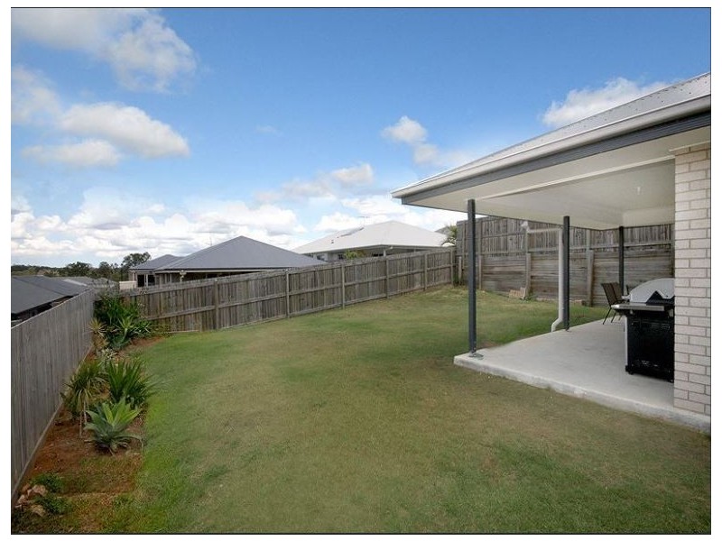 8 Boronia Street, Deebing Heights QLD 4306