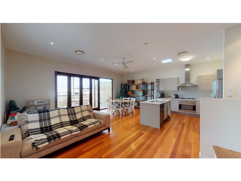 61 Hamilton Street, Sherwood QLD 4075