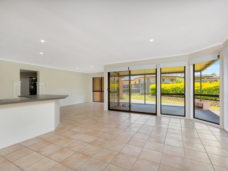 153 Glenfield Street, Parkinson QLD 4115