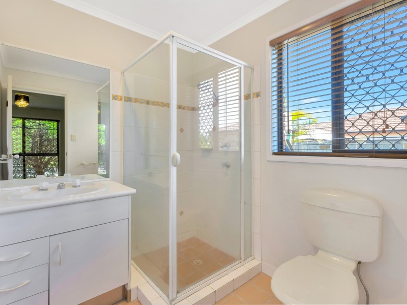 153 Glenfield Street, Parkinson QLD 4115