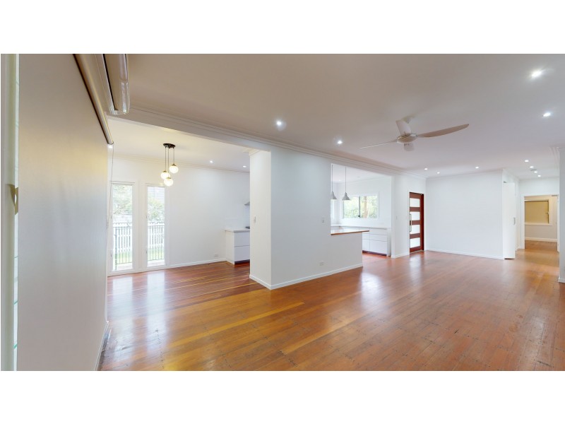 25 Iveagh Avenue, Holland Park West QLD 4121