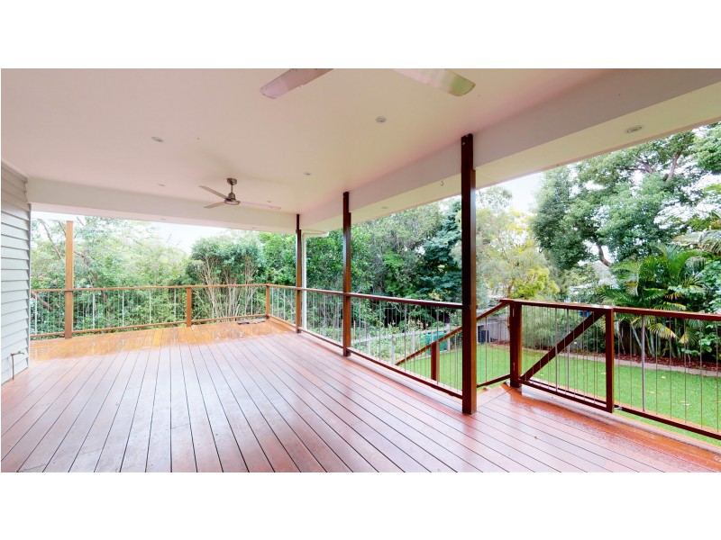 25 Iveagh Avenue, Holland Park West QLD 4121