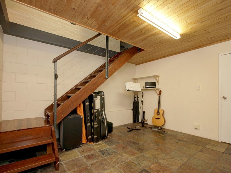 47 Venerable Street, Seventeen Mile Rocks QLD 4073