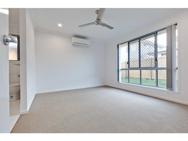 19 Woodgate Street, Oxley QLD 4075