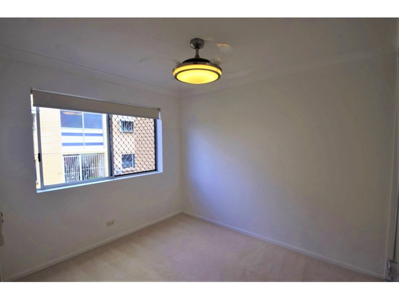 1/32 Mansfield Street, Coorparoo QLD 4151