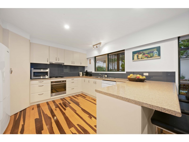 196 Bielby Road, Kenmore Hills QLD 4069
