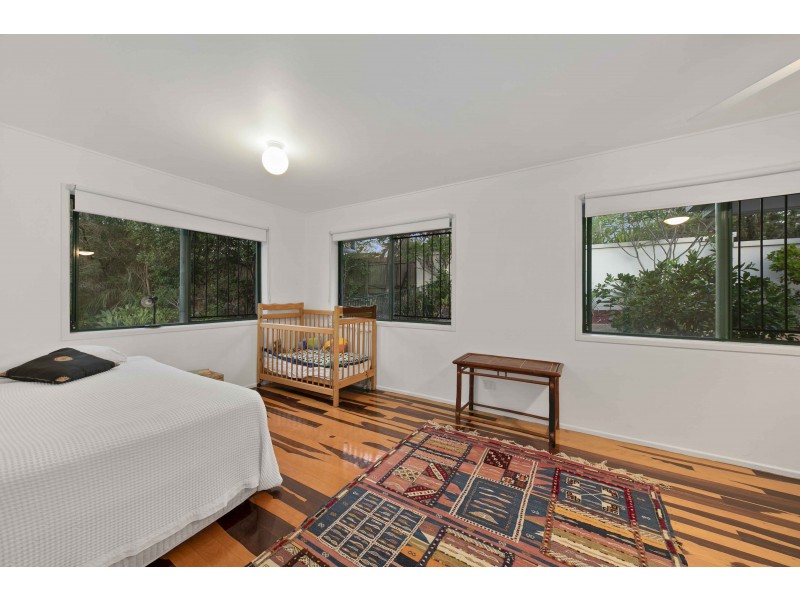 196 Bielby Road, Kenmore Hills QLD 4069