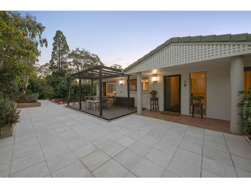 196 Bielby Road, Kenmore Hills QLD 4069