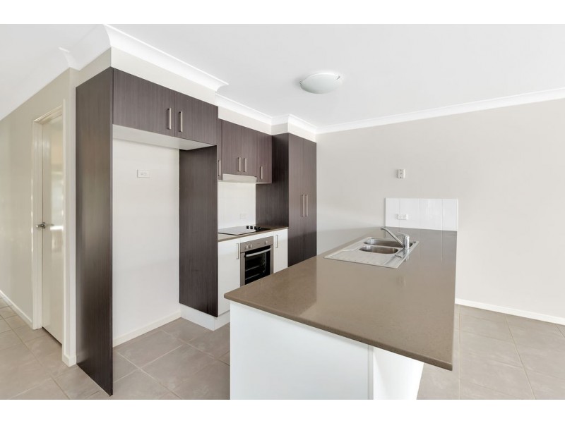 1/24 Stoneleigh Reserve Boulevard, Logan Reserve QLD 4133