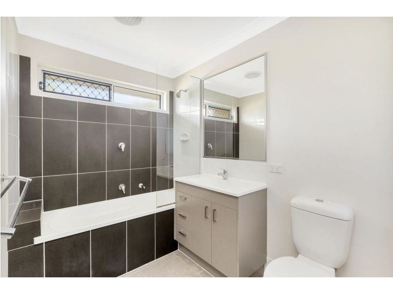 1/24 Stoneleigh Reserve Boulevard, Logan Reserve QLD 4133