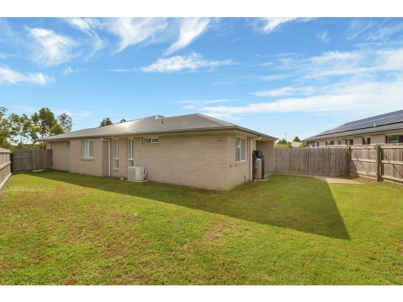 1/24 Stoneleigh Reserve Boulevard, Logan Reserve QLD 4133