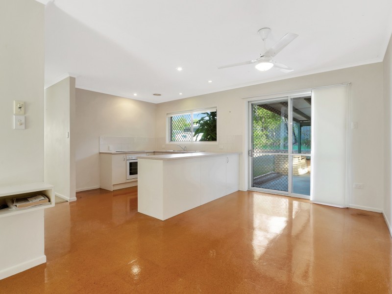 28 Woggle Street, Jamboree Heights QLD 4074