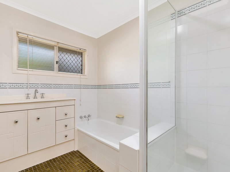 28 Woggle Street, Jamboree Heights QLD 4074