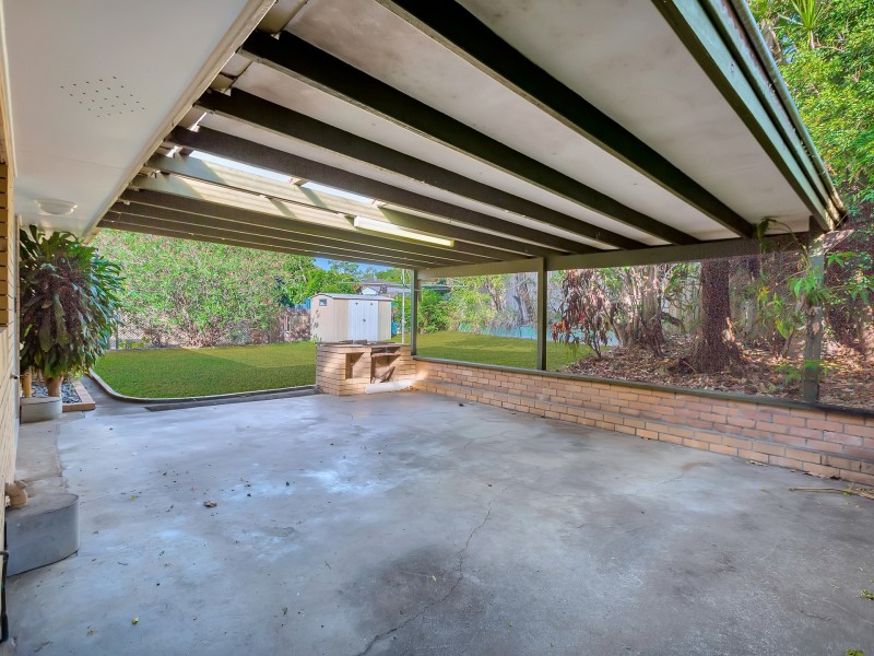 28 Woggle Street, Jamboree Heights QLD 4074