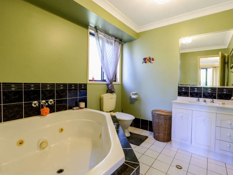8 Dulwich Place, Forest Lake QLD 4078