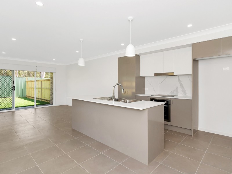 27A Weedbrook Street, Park Ridge QLD 4125