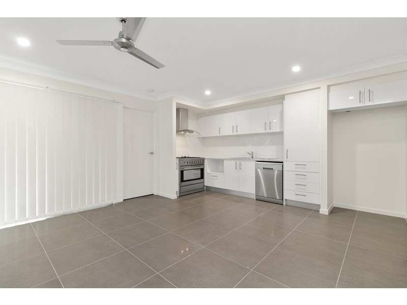 2/34 Weedbrook Street, Park Ridge QLD 4125