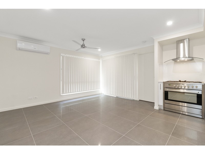 2/34 Weedbrook Street, Park Ridge QLD 4125