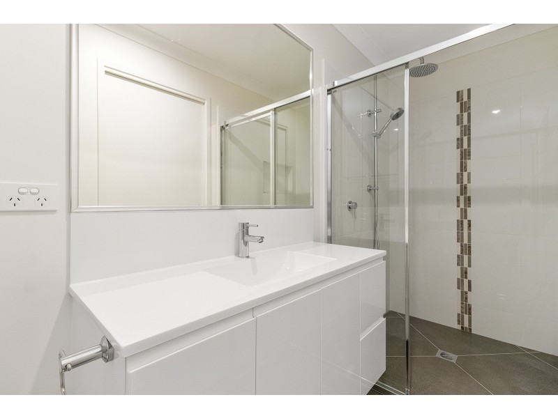 2/34 Weedbrook Street, Park Ridge QLD 4125
