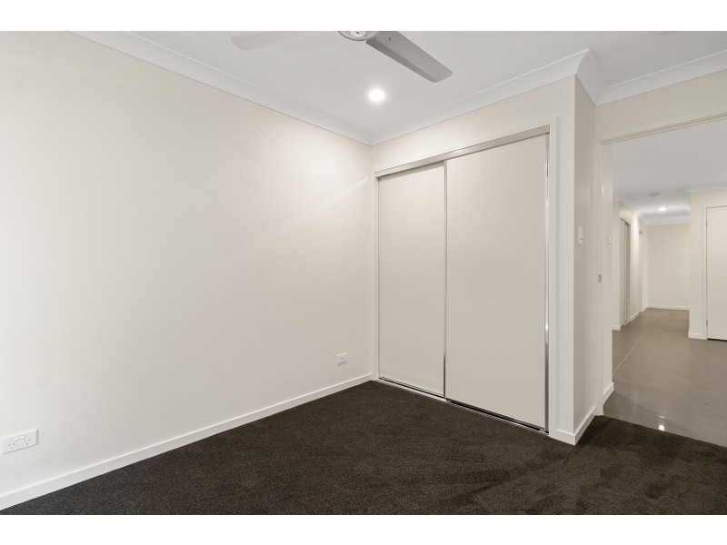 2/34 Weedbrook Street, Park Ridge QLD 4125