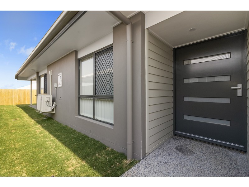 2/34 Weedbrook Street, Park Ridge QLD 4125