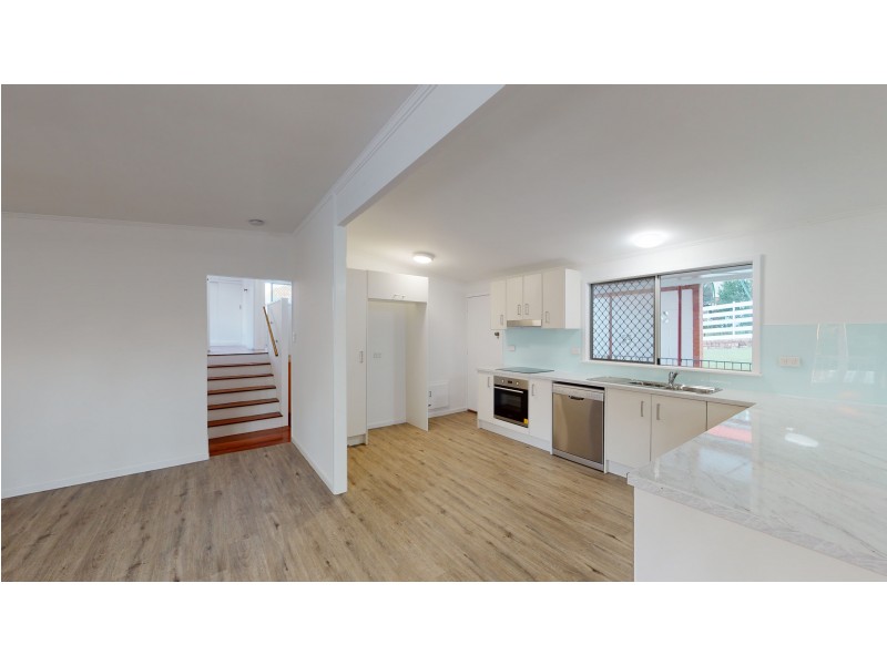 9 Fairholme Street, Kenmore QLD 4069