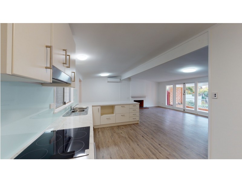 9 Fairholme Street, Kenmore QLD 4069