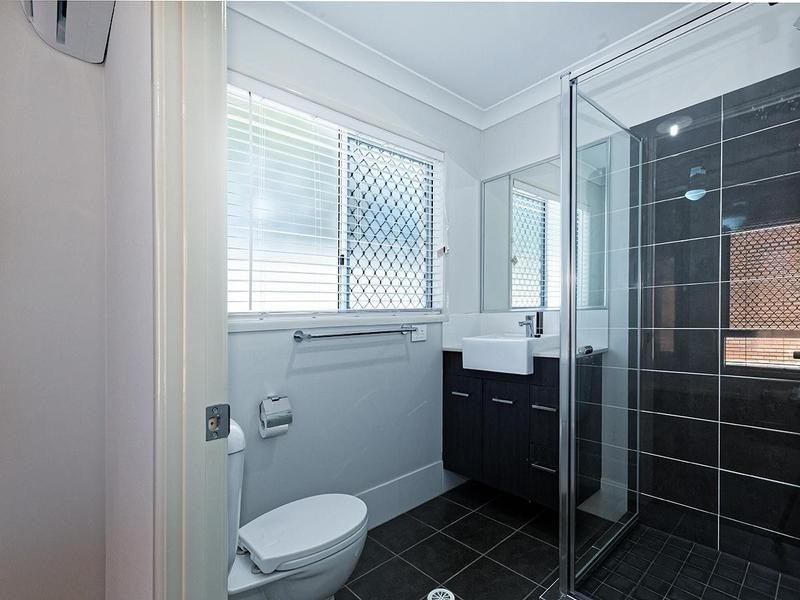 2/29 Cemetery Road, Raceview QLD 4305