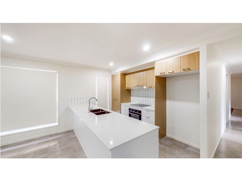 20  Nevada Road, Park Ridge QLD 4125