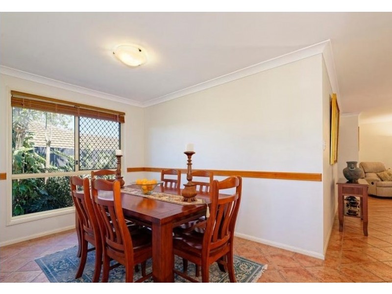 13 Vauton Court, Arana Hills QLD 4054