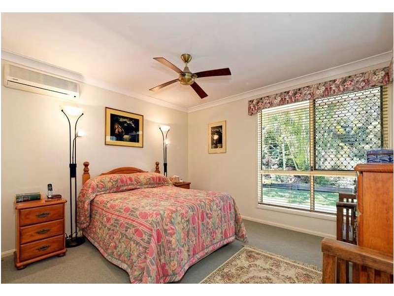 13 Vauton Court, Arana Hills QLD 4054