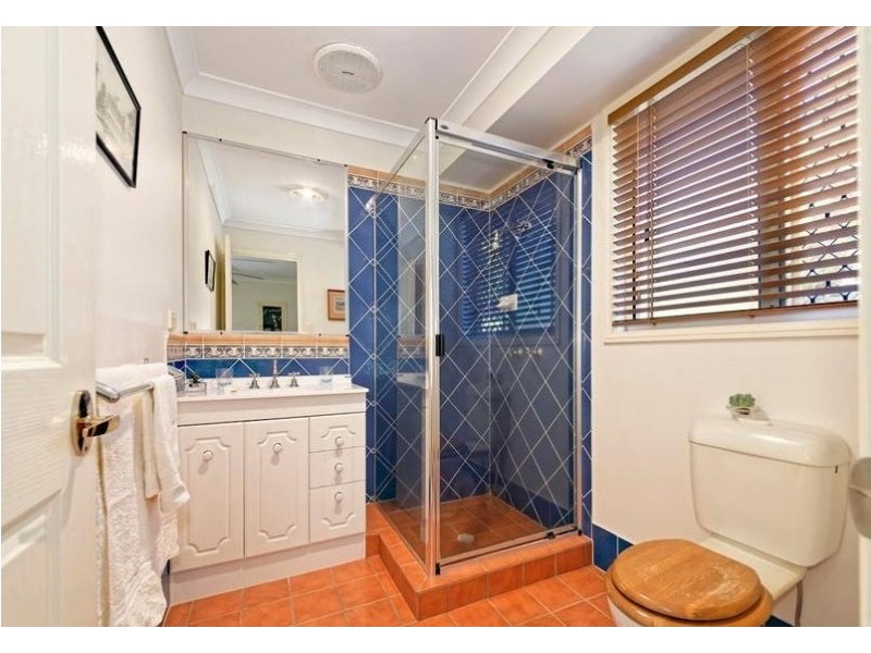 13 Vauton Court, Arana Hills QLD 4054