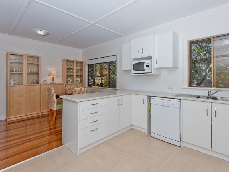 32 Thuruna Street, Stafford QLD 4053