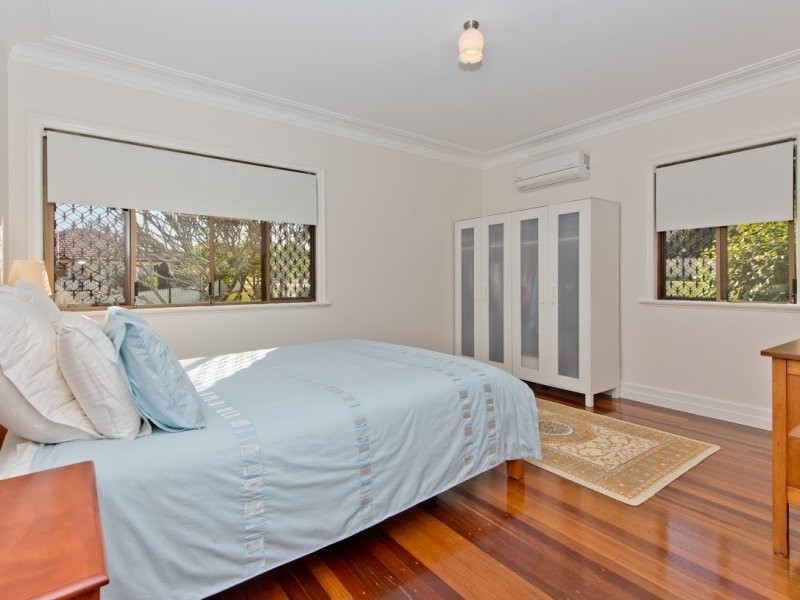 32 Thuruna Street, Stafford QLD 4053