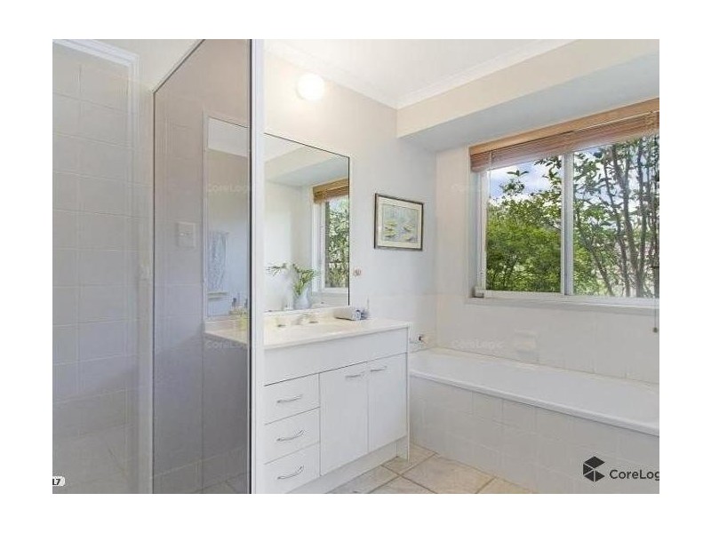 21 Brookfield Road, Kenmore QLD 4069