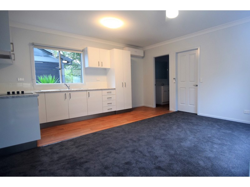 18a Eromba Crescent, Ferny Hills QLD 4055