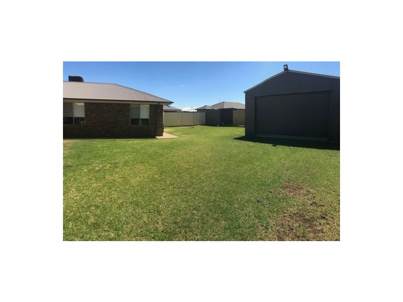 6 Lacey Avenue, Dubbo NSW 2830