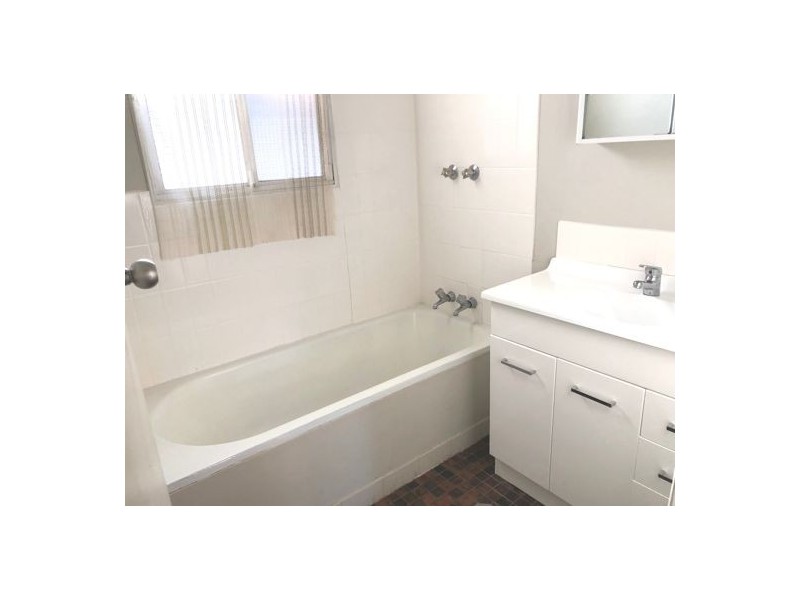 12 Trelanvean Street, Dubbo NSW 2830