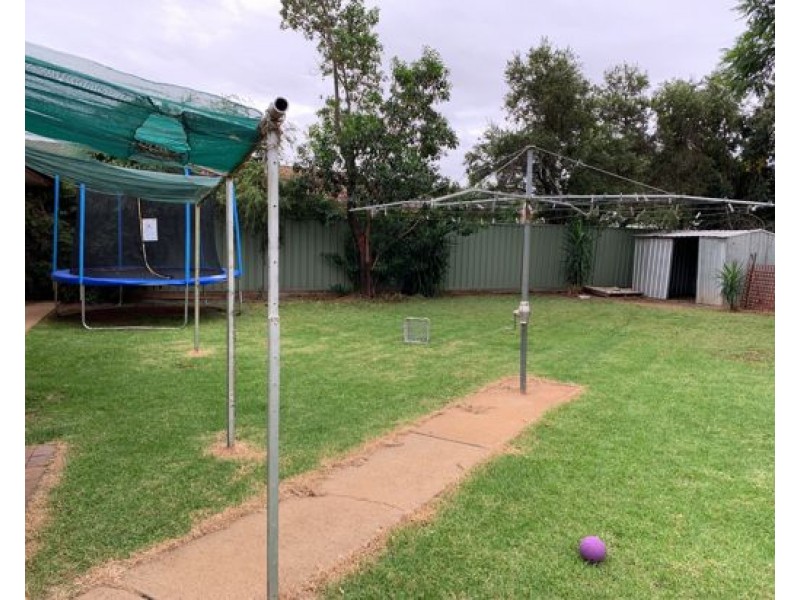 2 Burkitt Court, Dubbo NSW 2830