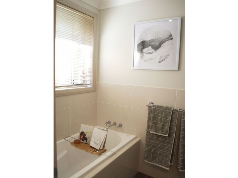 18 Sunvale Avenue, Dubbo NSW 2830