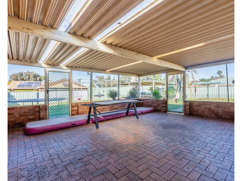 34 Meadowbank Drive, Dubbo NSW 2830