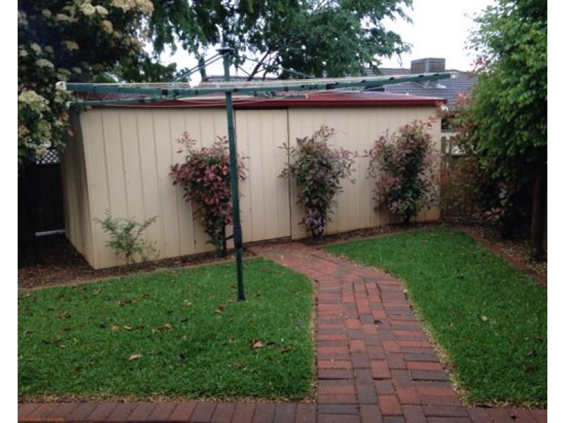 2 Carling Court, Dubbo NSW 2830