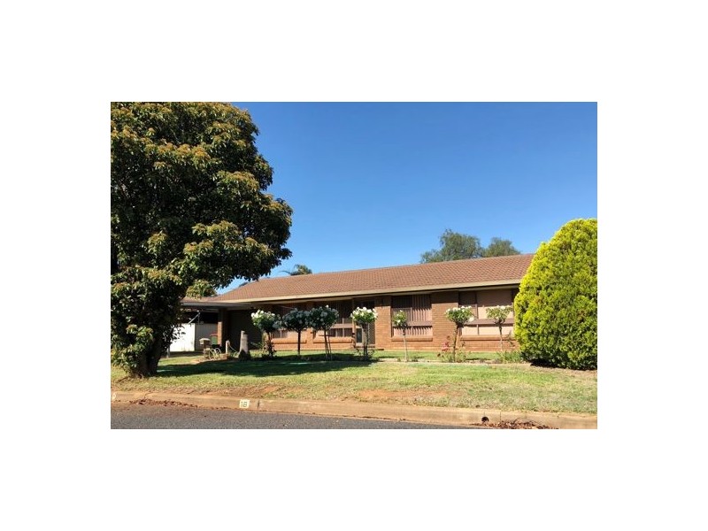 18 Chifley Drive, Dubbo NSW 2830