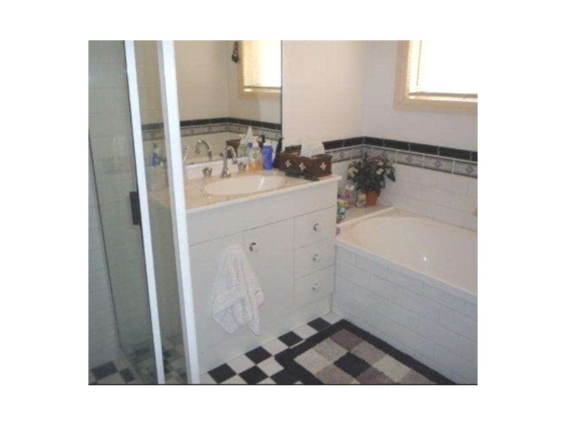 6 Carling Court, Dubbo NSW 2830