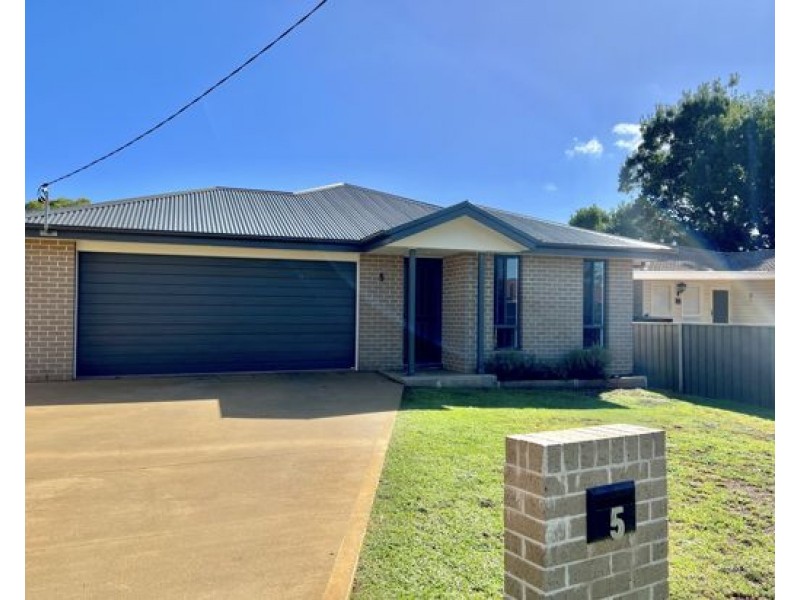 5 Algona Street, Dubbo NSW 2830