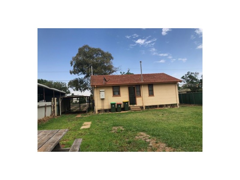 32 Alcheringa Street, Dubbo NSW 2830